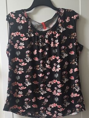 Emily Stacy Floral Sleeveless Tank Top - Black with Pink Floral Size XL